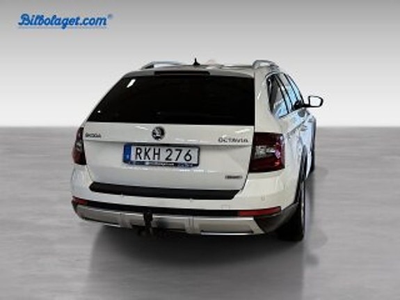 Skoda Octavia Scout 5 of 11