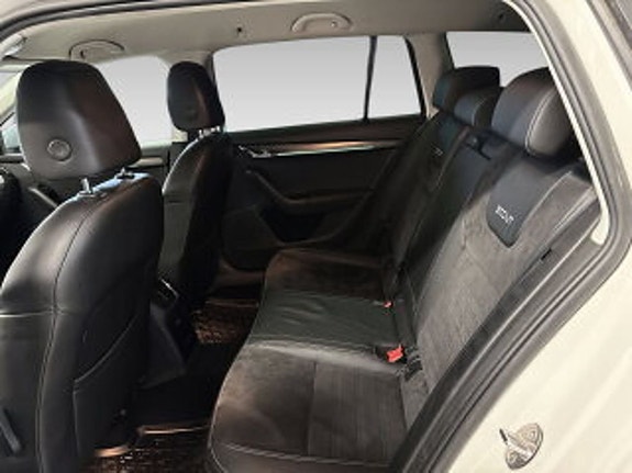 Skoda Octavia Scout 10 of 11