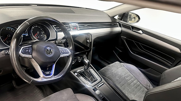 Volkswagen Passat 7 of 12
