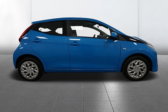 Toyota Aygo 5 of 18