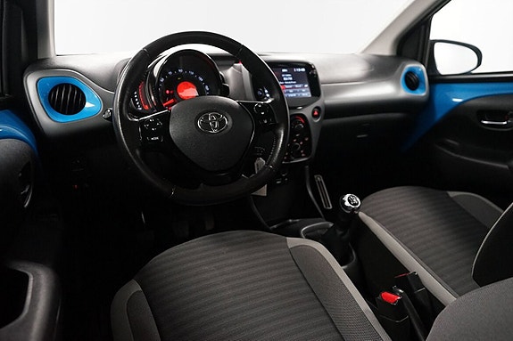 Toyota Aygo 10 of 18