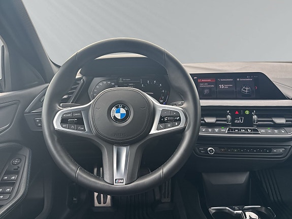 BMW 118i 13 of 23
