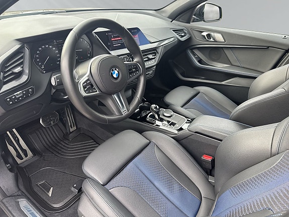 BMW 118i 11 of 23
