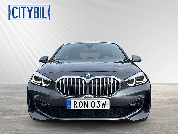 BMW 118i 8 of 23