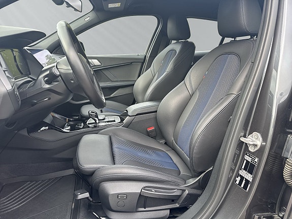 BMW 118i 10 of 23