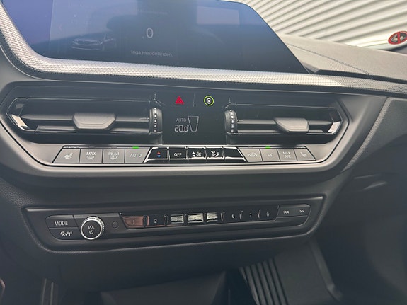 BMW 118i 22 of 23
