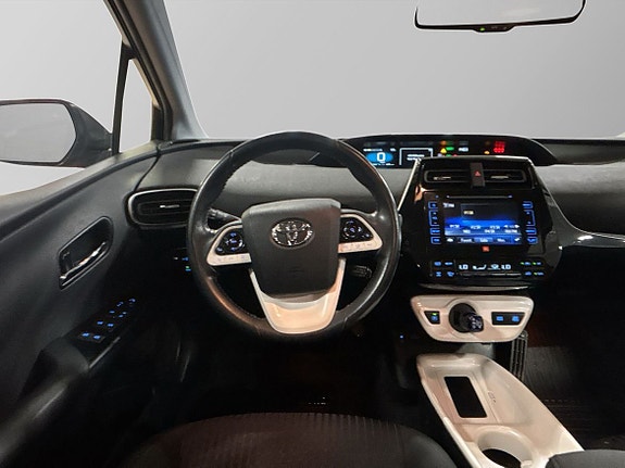 Toyota Prius 10 of 18