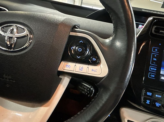 Toyota Prius 14 of 18