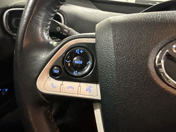 Toyota Prius 15 of 18