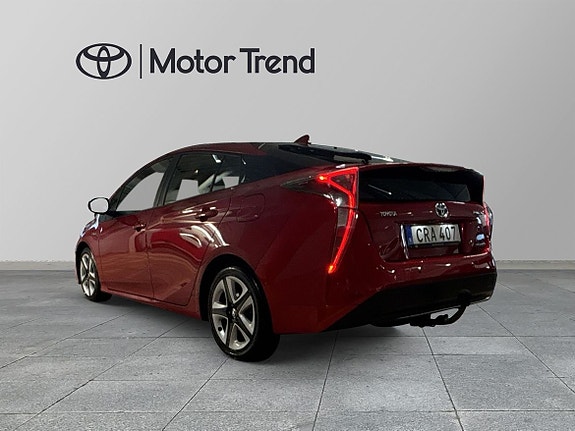 Toyota Prius 2 of 18