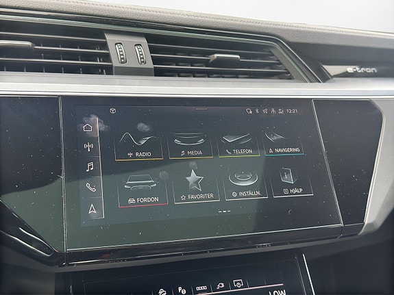 Audi Q8 e-tron 14 of 27