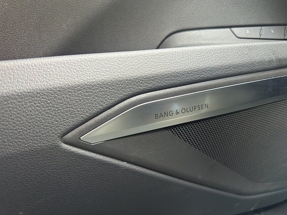 Audi Q8 e-tron 24 of 27
