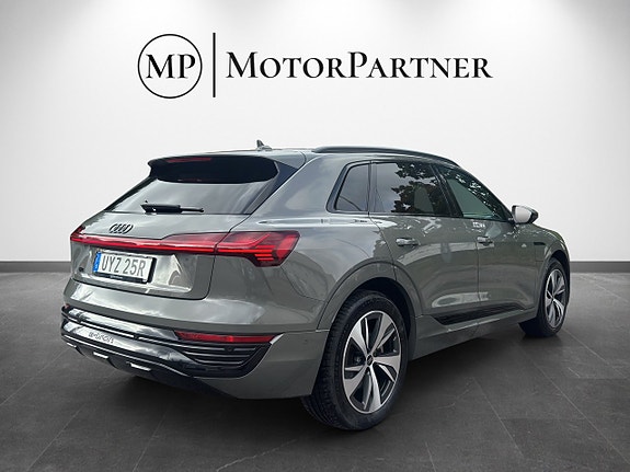 Audi Q8 e-tron 8 of 27
