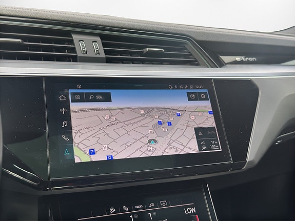 Audi Q8 e-tron 15 of 27