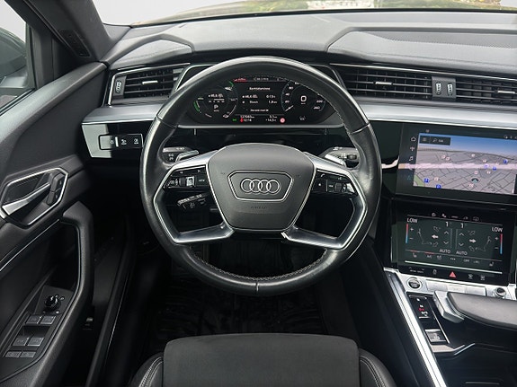 Audi Q8 e-tron 13 of 27