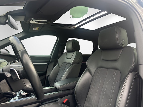 Audi Q8 e-tron 10 of 27