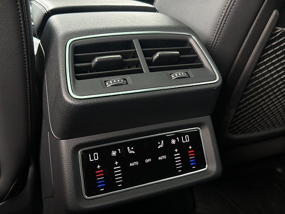 Audi Q8 e-tron 26 of 27