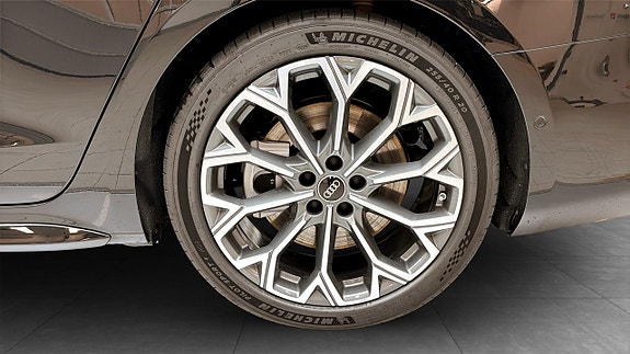Audi A6 6 of 16