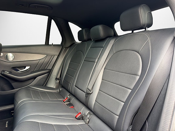 Mercedes-Benz GLC300 d 13 of 18