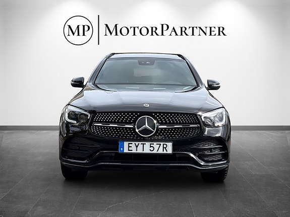 Mercedes-Benz GLC300 d 2 of 18