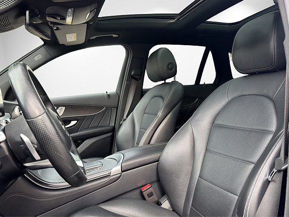 Mercedes-Benz GLC300 d 9 of 18