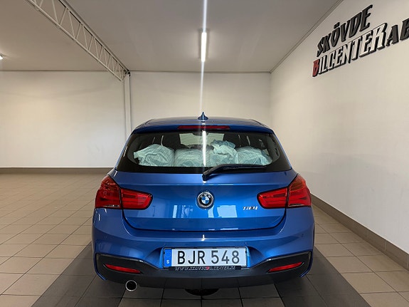 BMW 118d 4 of 12
