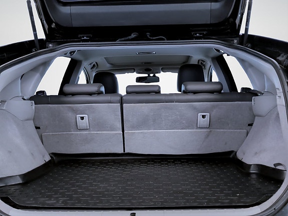 Toyota Prius 15 of 16