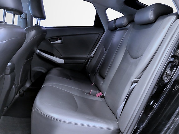 Toyota Prius 14 of 16