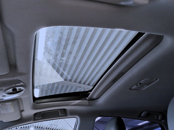 Toyota Prius 6 of 16