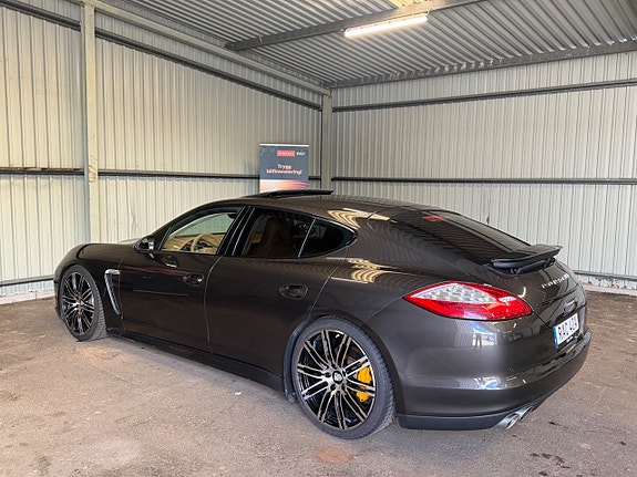 Porsche Panamera 4S 12 of 26
