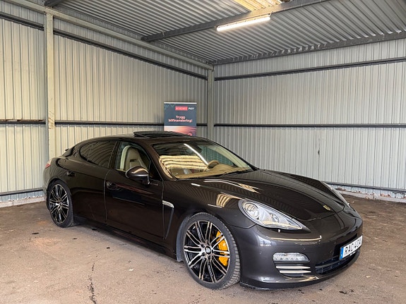 Porsche Panamera 4S 4 of 26