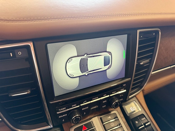 Porsche Panamera 4S 26 of 26