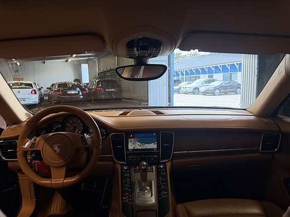 Porsche Panamera 4S 25 of 26
