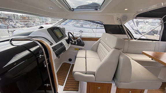 Aquador 28 HT 2022 Mercury MD 3.0 V6 diesel 134 tim! 18 of 30