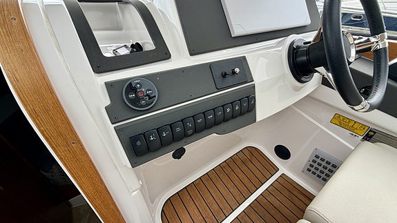 Aquador 28 HT 2022 Mercury MD 3.0 V6 diesel 134 tim! 7 of 22
