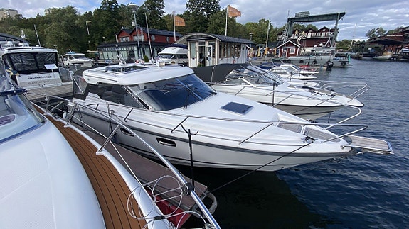 Aquador 28 HT 2022 Mercury MD 3.0 V6 diesel 134 tim! 3 of 30