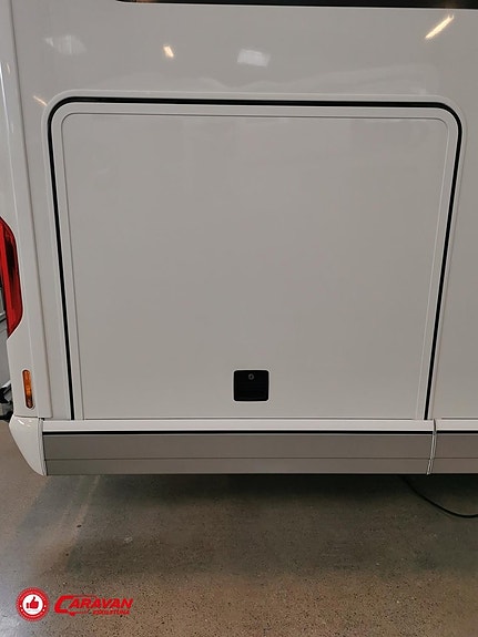 Carthago CHIC E-LINE I 58 XL LINER / Hydrauliska stödben 25 of 27