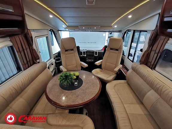 Carthago CHIC E-LINE I 58 XL LINER / Hydrauliska stödben 2 of 27