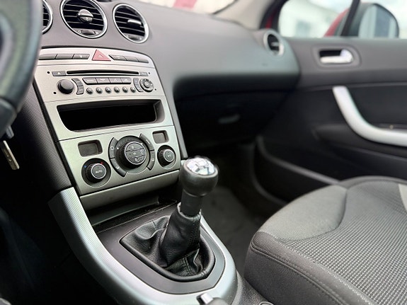 Peugeot 308 12 of 13