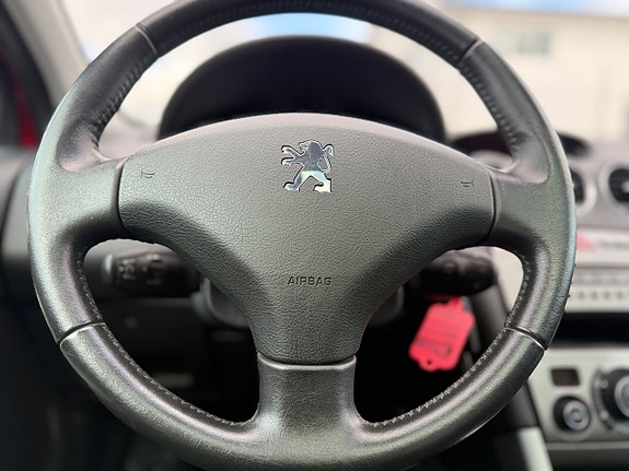 Peugeot 308 9 of 13