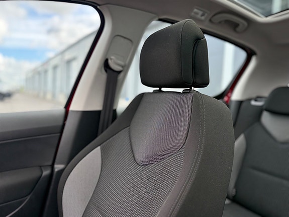 Peugeot 308 11 of 13