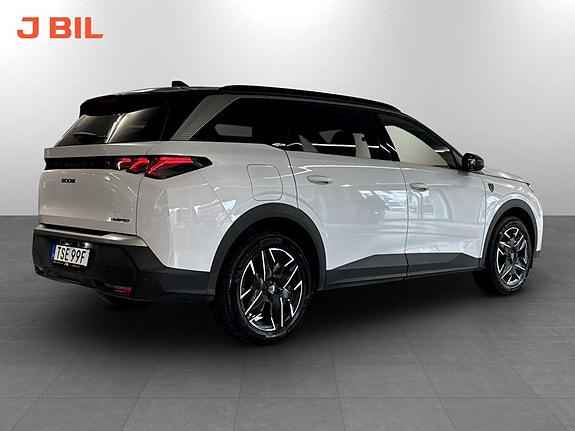 Peugeot 5008 3 of 18