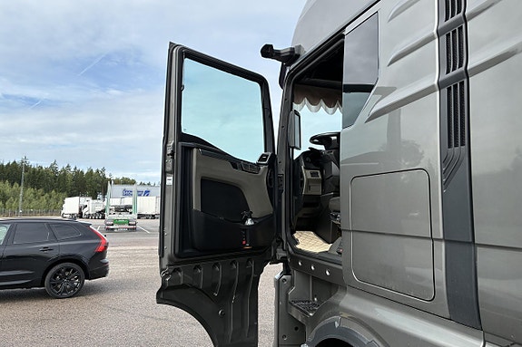 M.A.N TGX 28.510 9 of 27