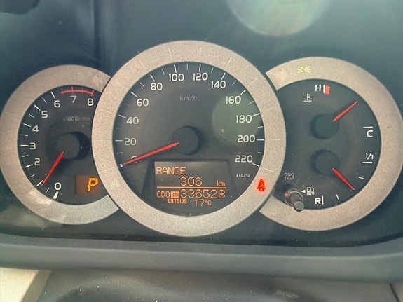 Toyota RAV4 12 of 18
