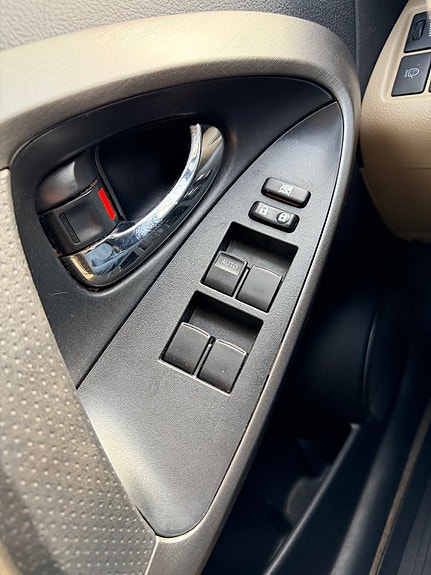 Toyota RAV4 15 of 18