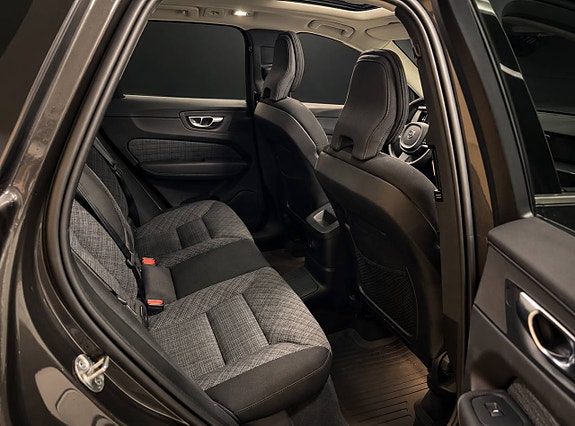 Volvo XC60 5 of 7