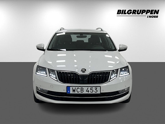 Skoda Octavia 2 of 20