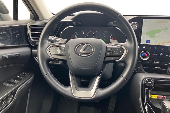 Lexus NX450h+ 9 of 23