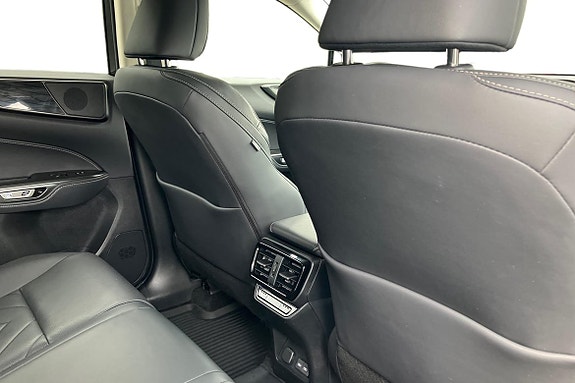 Lexus NX450h+ 14 of 23