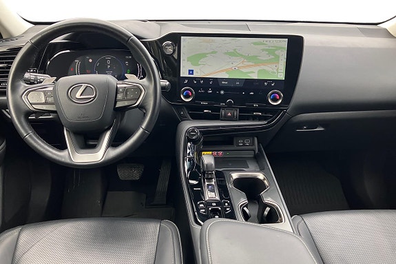 Lexus NX450h+ 8 of 23